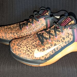 Nike Metacon 6 Cheetah Print Woman's Size 10.5